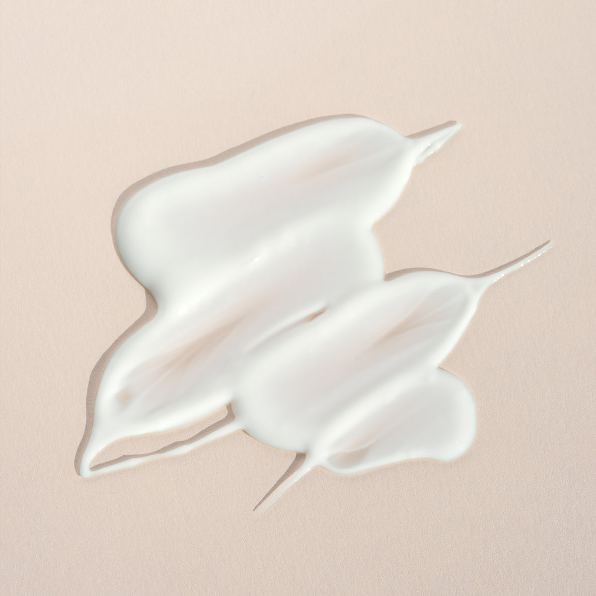 Let og silkeblød tekstur af MÁDARA HYDRA SOFT Bodylotion 
