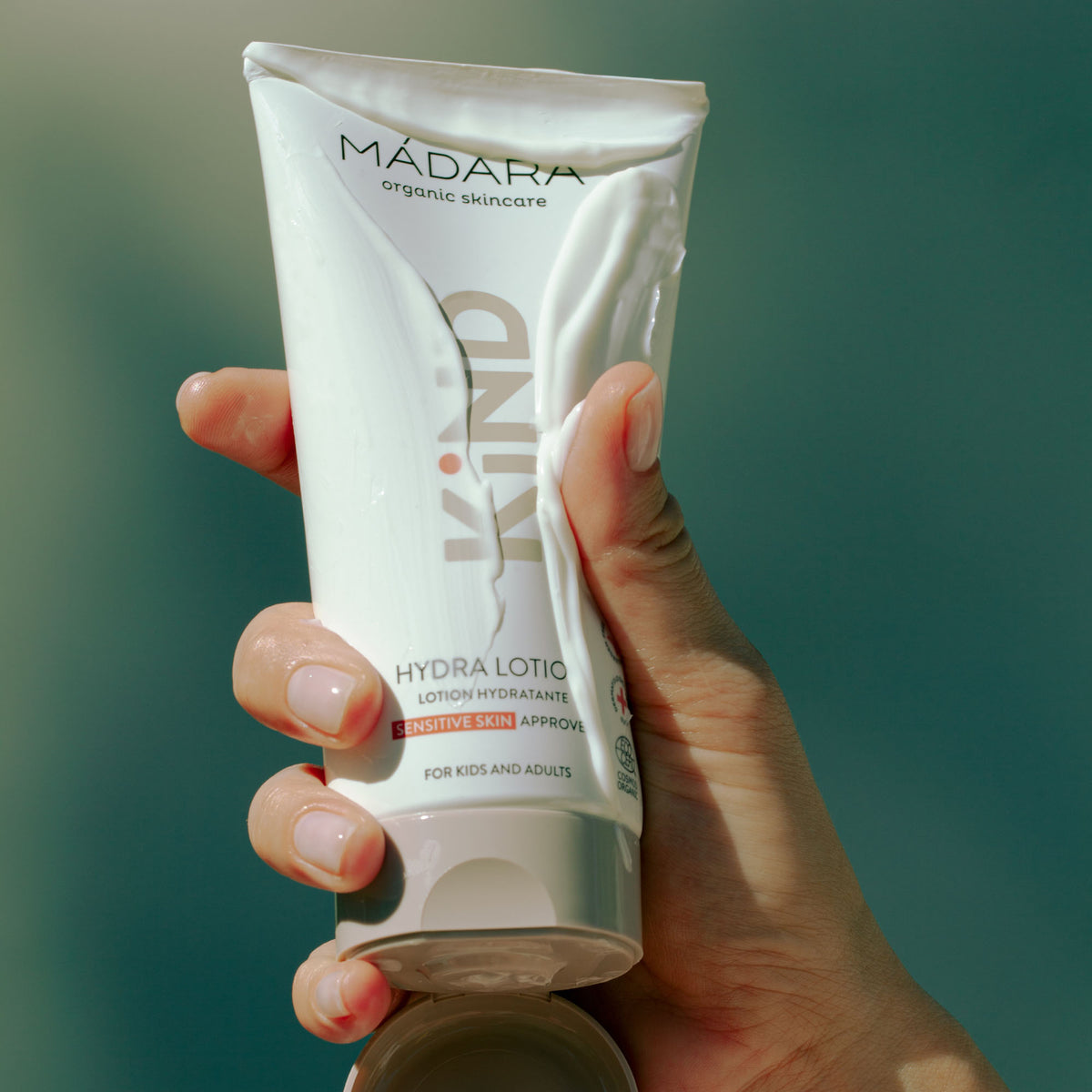 MÁDARA KIND Hydra Lotion med creme – blød lotion til hele familien – Nordisk Balance