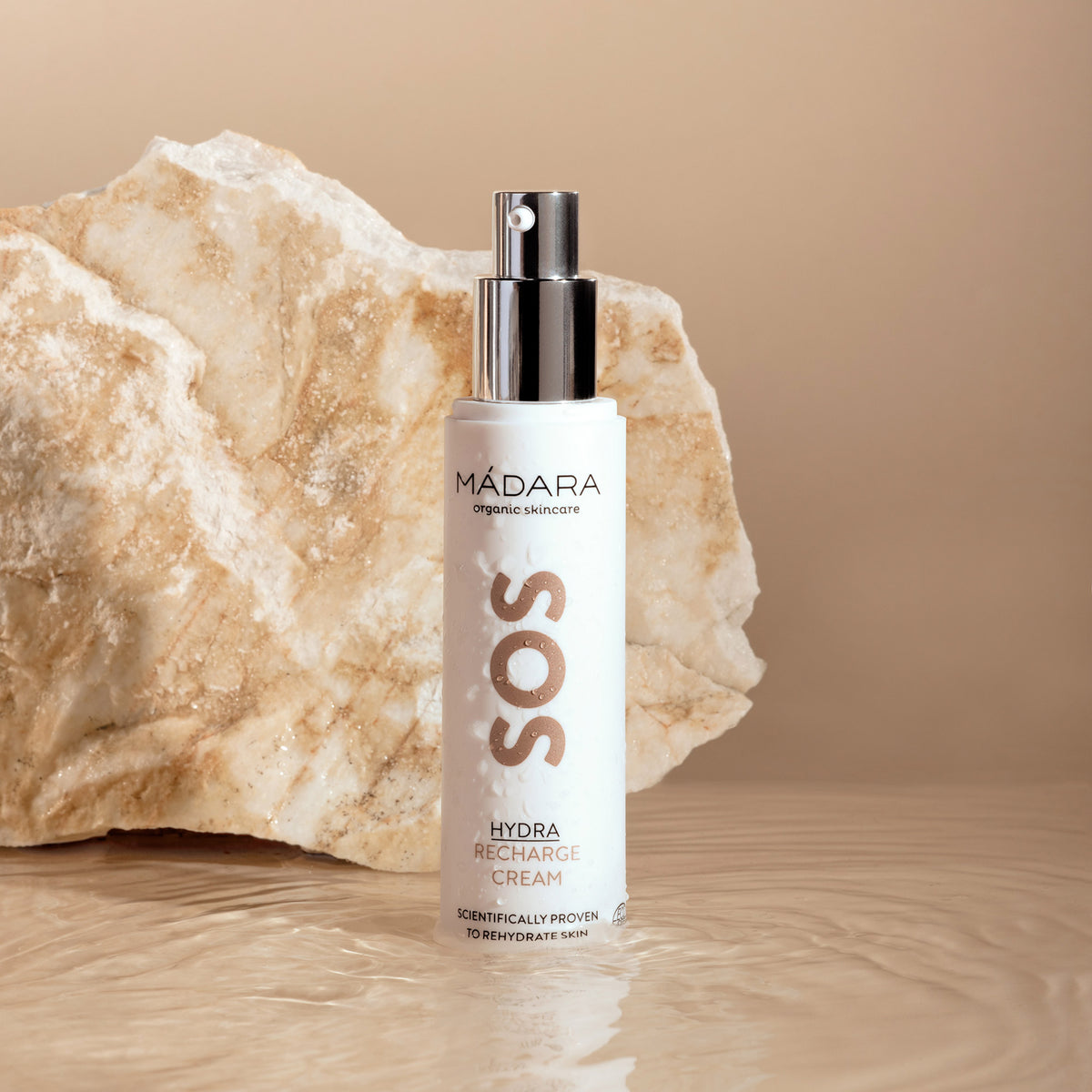 MÁDARA SOS Hydra Recharge Creme ved natursten – nordisk hudpleje til dehydreret hud – Nordisk Balance